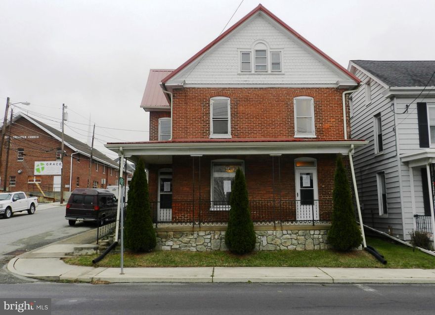 Freddie Mac asset 1174482. Buyer pays all transfer tax. EMD must be Certified Funds, payable to listing broker. Closing cost assistance up to 3% for Owner occupants and $500 credit towards buyer HW at closing for owner occupants. Buyer must request HW with offer. Offered in "as-is" condition. New gas furnace, stove, range hood. Fresh interior paint.