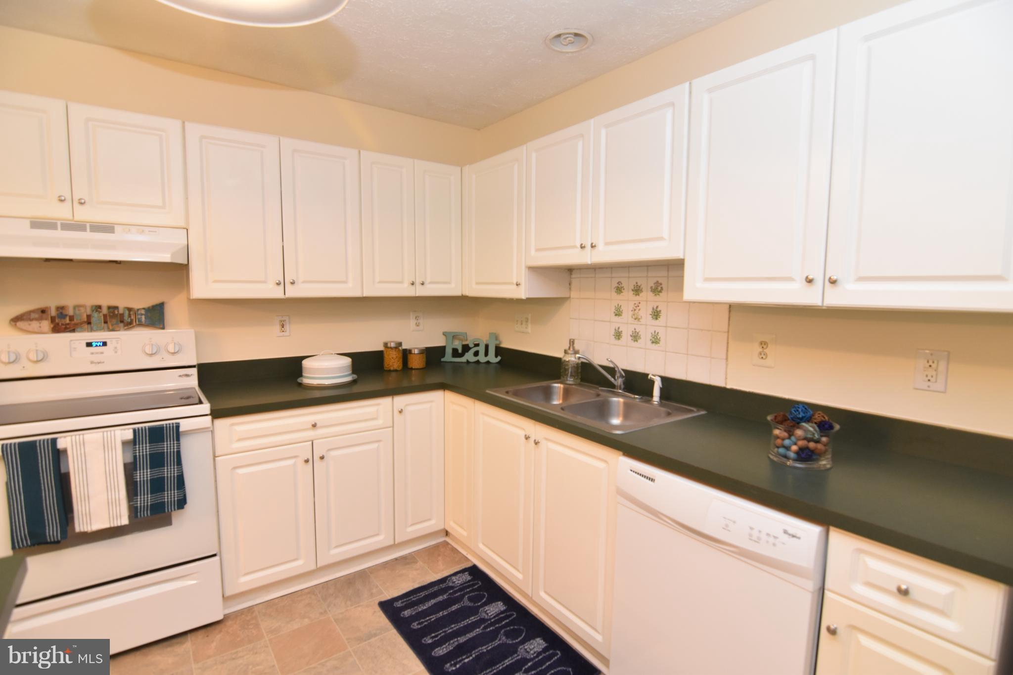 PICKETTS HARBOR - Residential