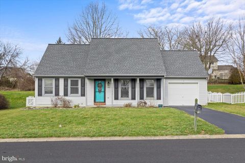 Photo of 35 VILLAGE SPRING LN, REINHOLDS, PA 17569 (MLS # PALA2030508)