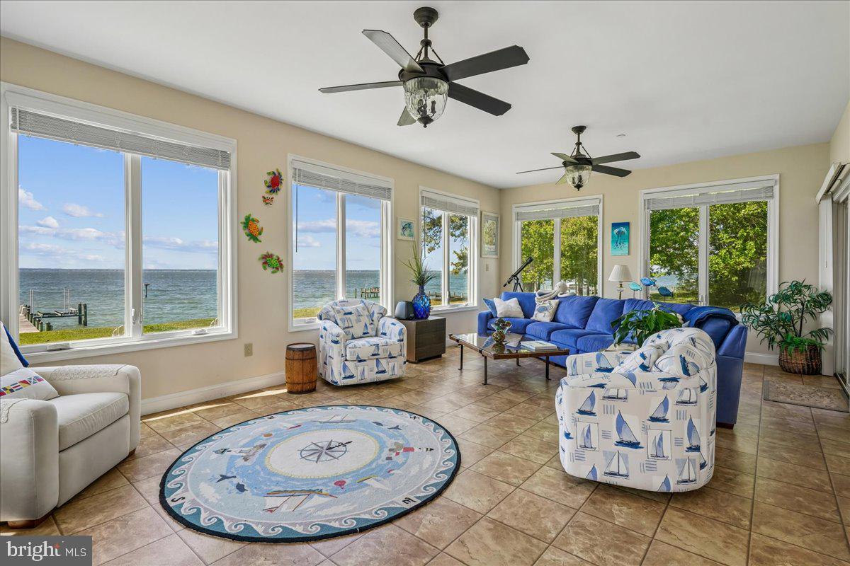 WOODLAND POINT SUB - Residential