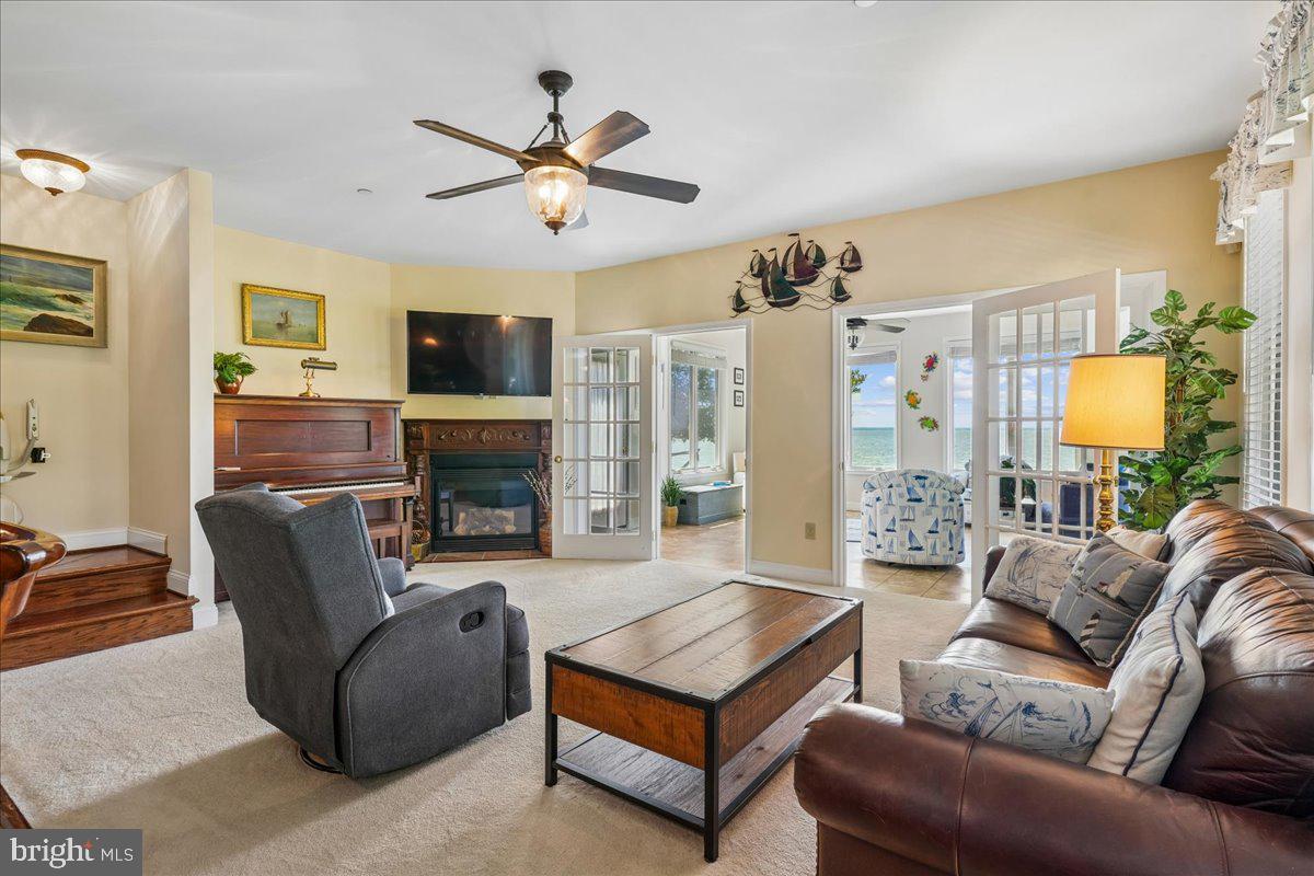 WOODLAND POINT SUB - Residential