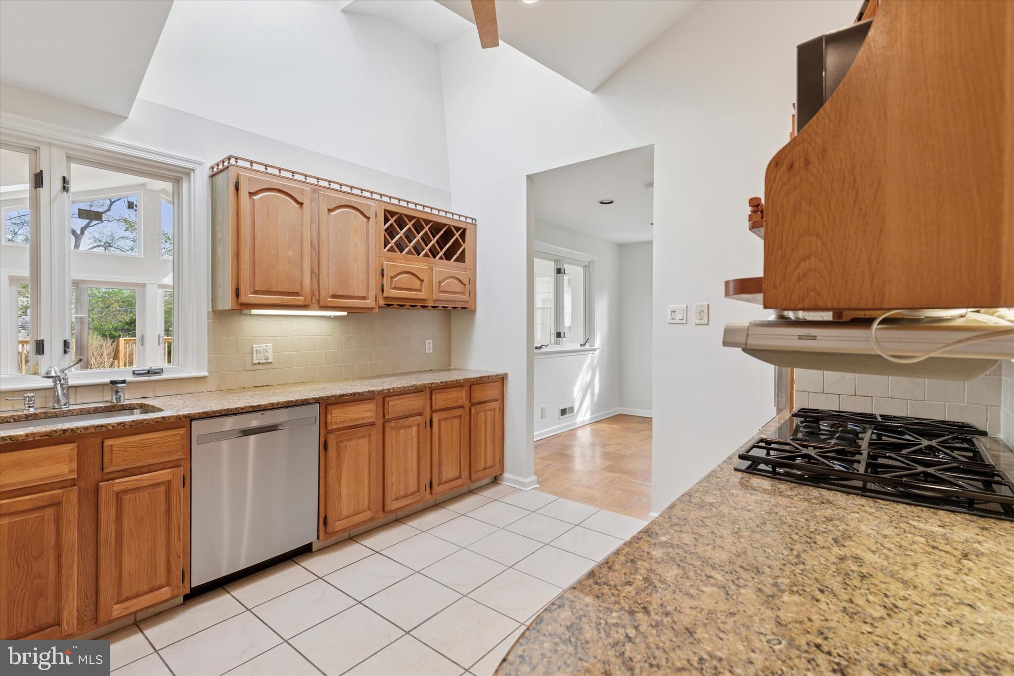 LAFAYETTE HILL - Residential