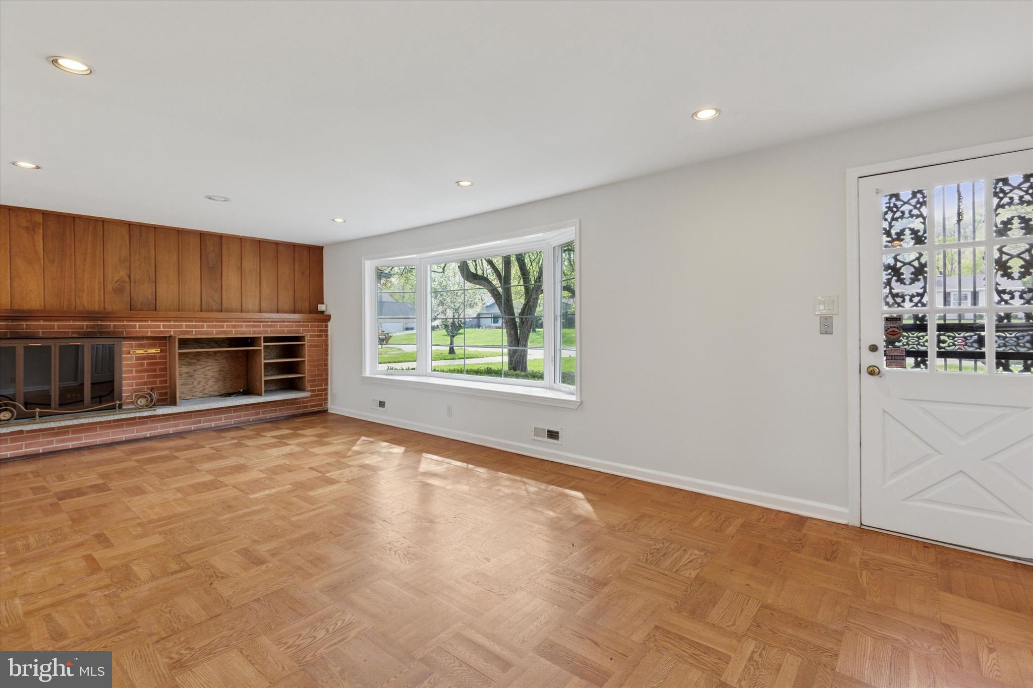 LAFAYETTE HILL - Residential