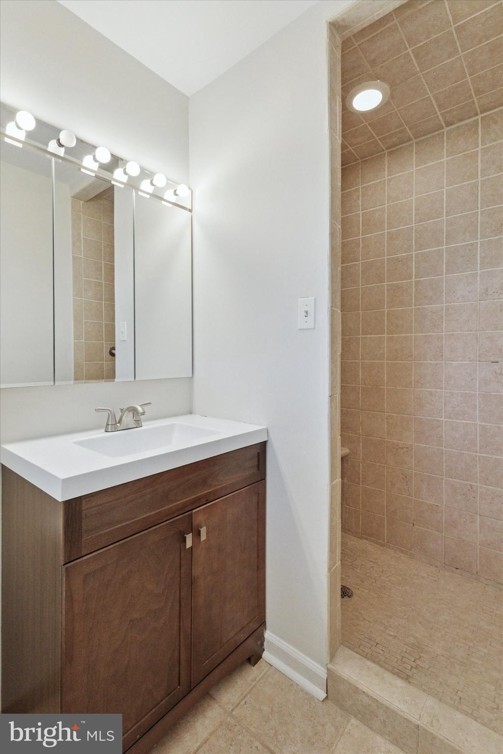 LAFAYETTE HILL - Residential