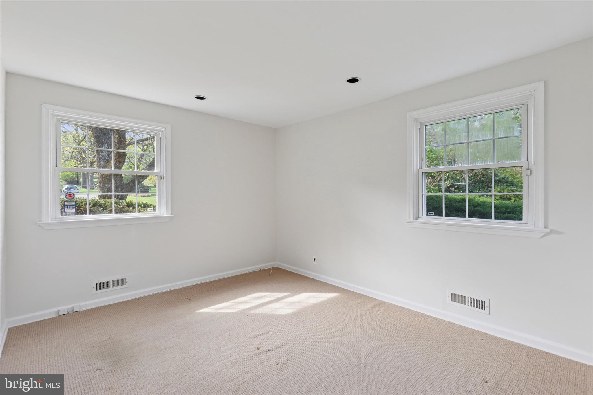 LAFAYETTE HILL - Residential