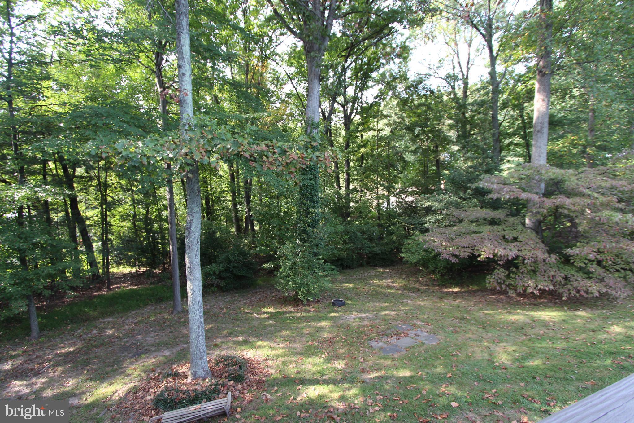 HOLLY KNOLL - Residential