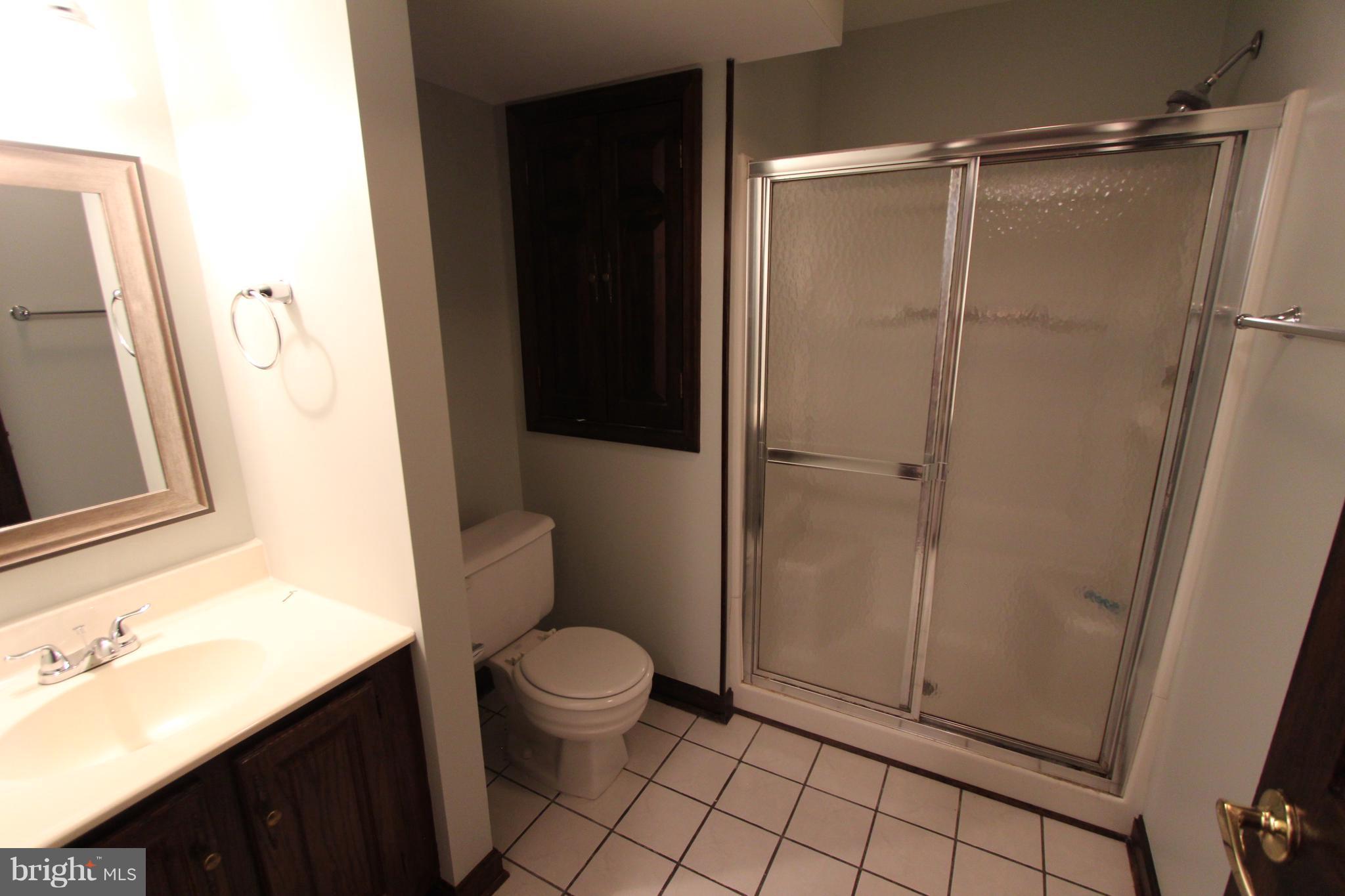 HOLLY KNOLL - Residential