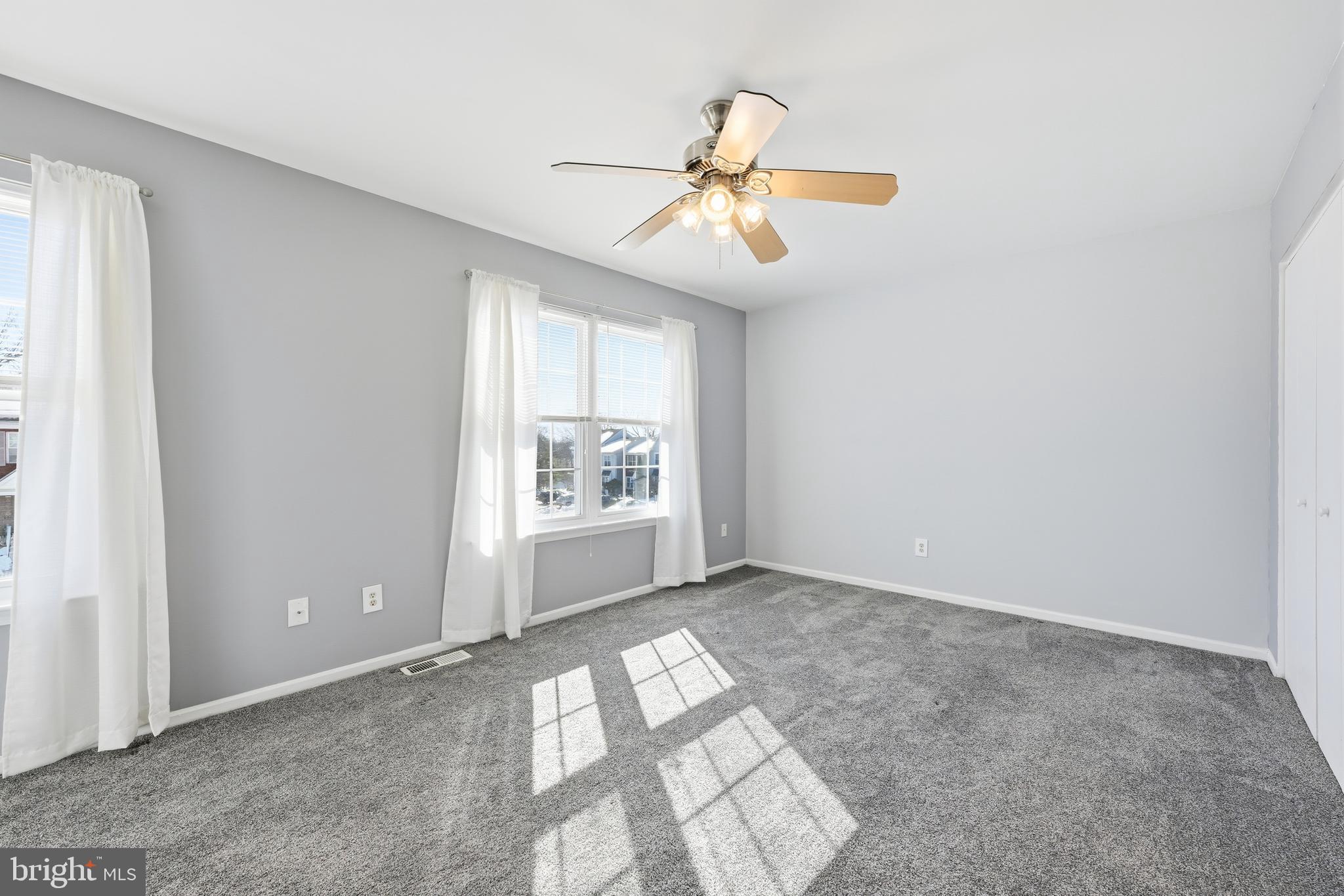 REGENTS PARK - Residential