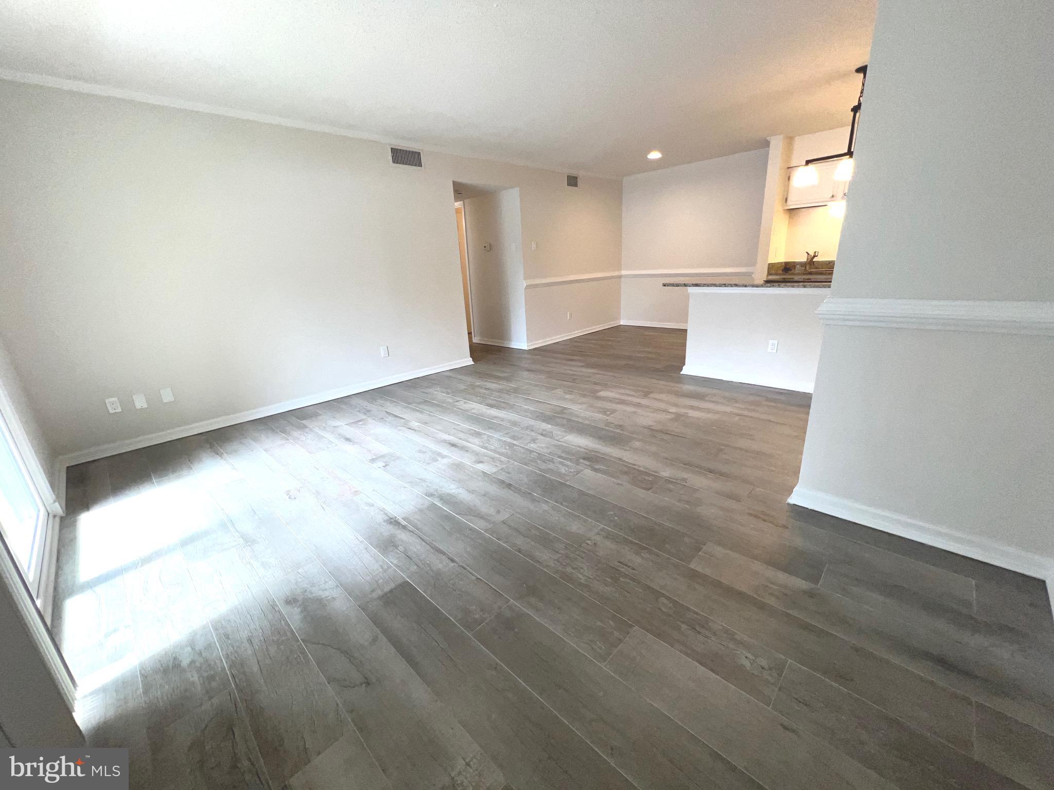 FOUNTAINS AT MCLEAN - Residential