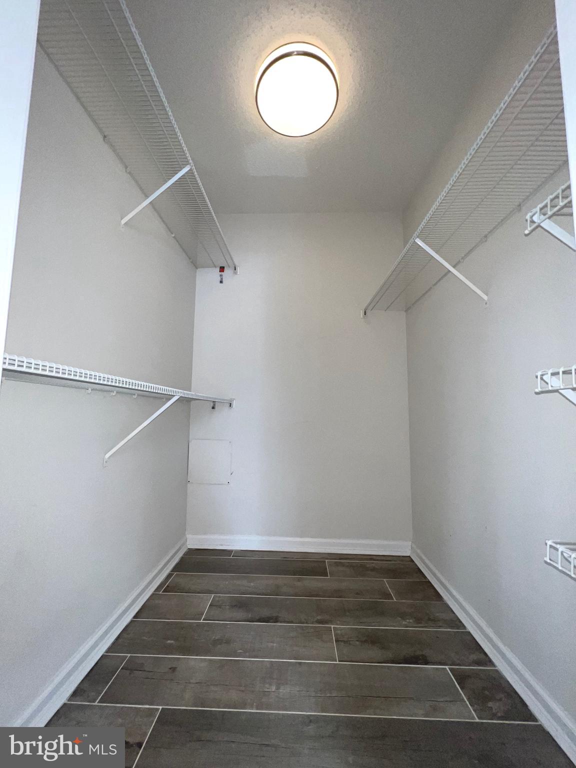 FOUNTAINS AT MCLEAN - Residential