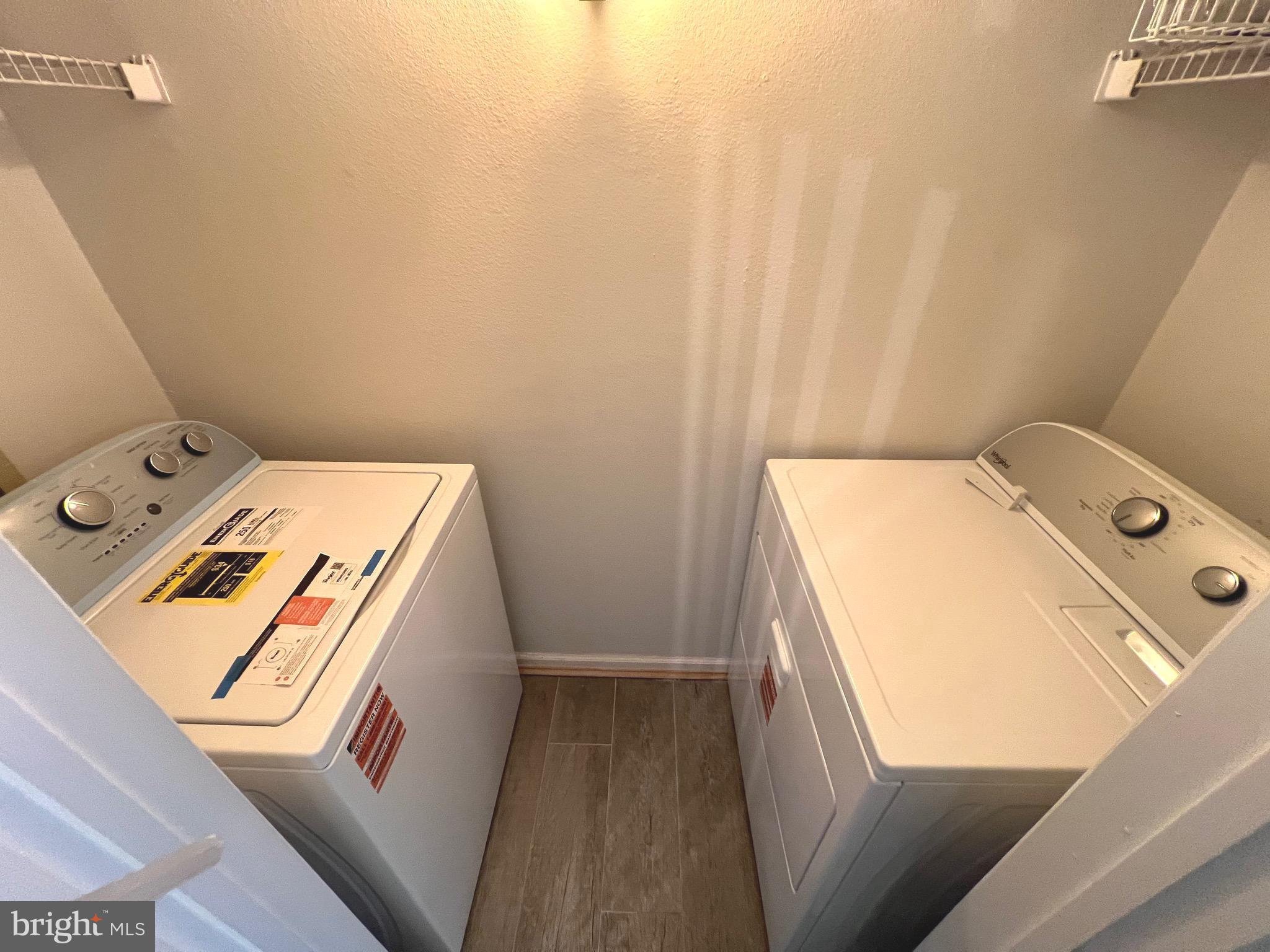 FOUNTAINS AT MCLEAN - Residential