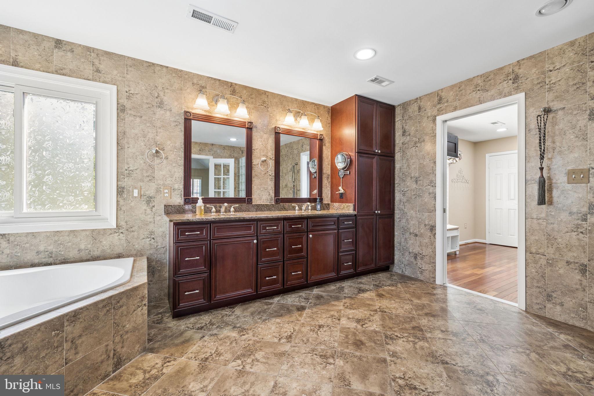 WATERLOO NORTH - Residential