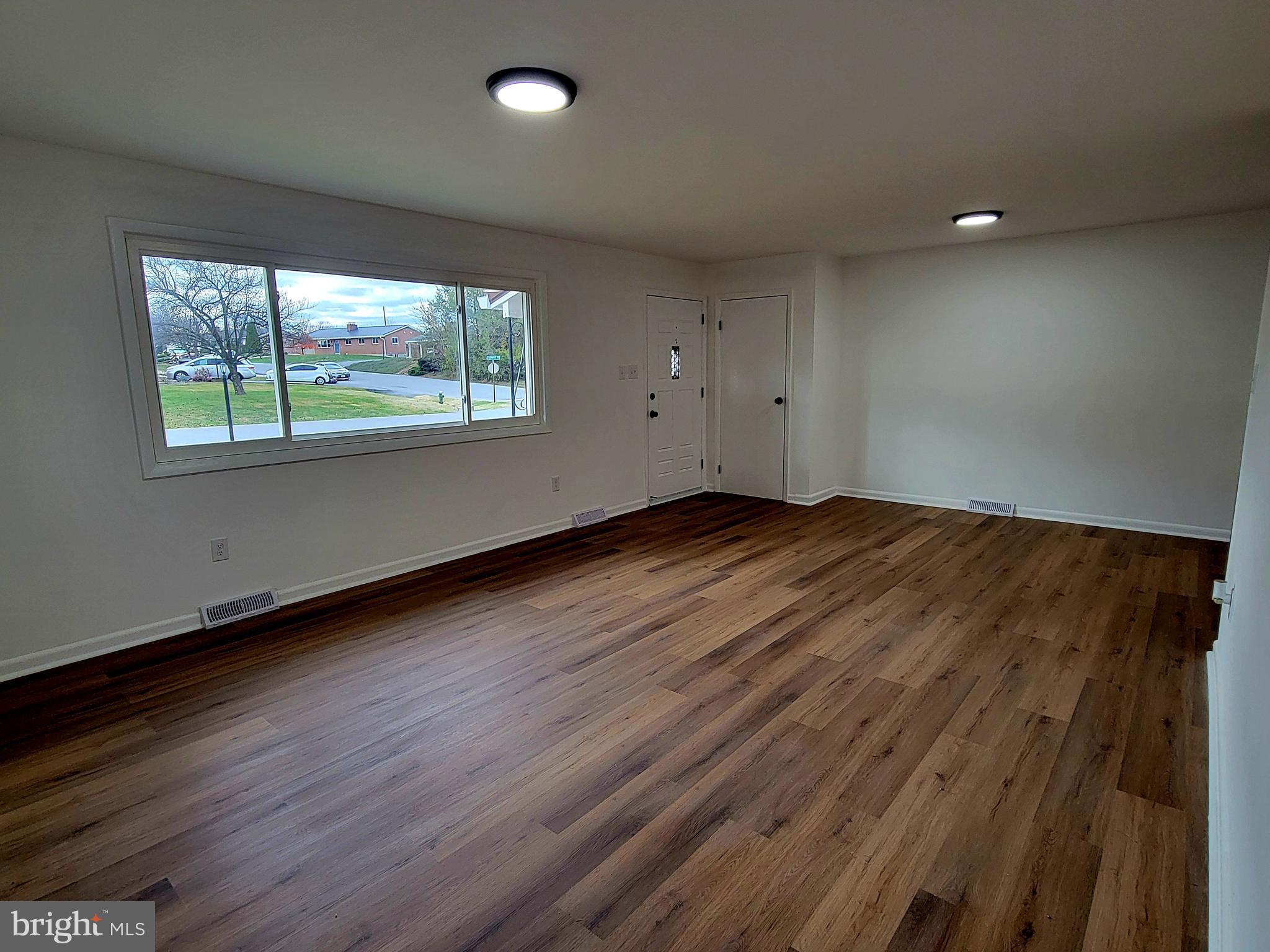 11525 ENGLEWOOD ROAD