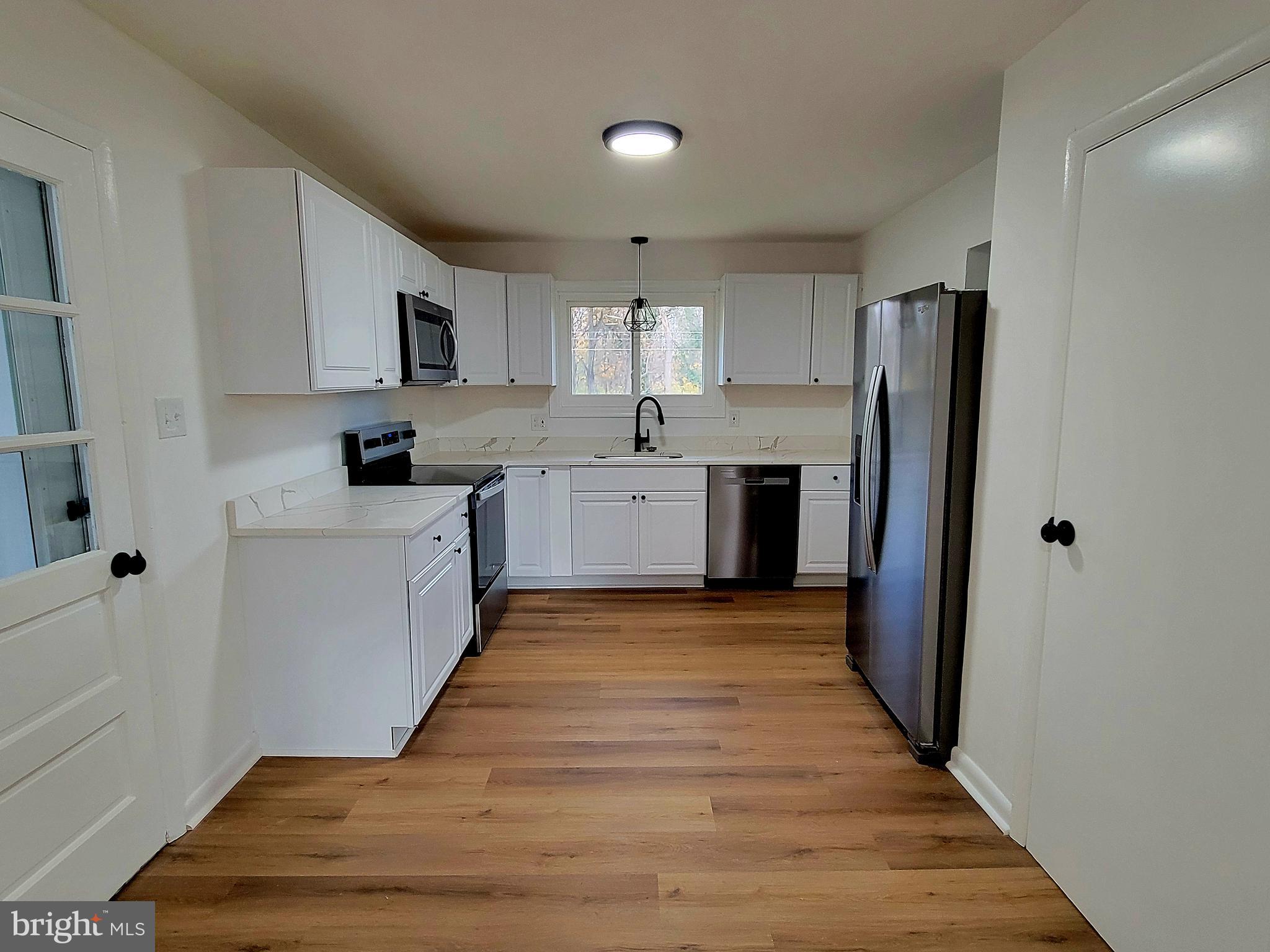 11525 ENGLEWOOD ROAD