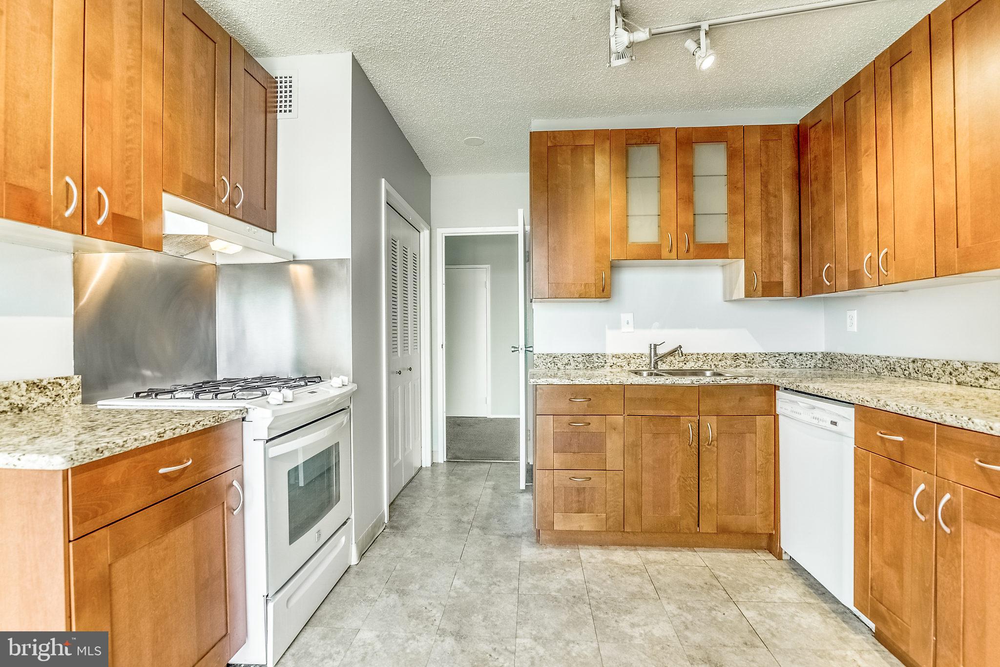 4141 N HENDERSON ROAD 1019