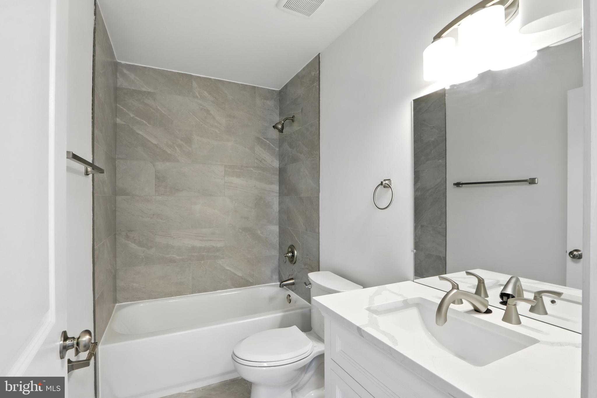 OAKLEE - Residential