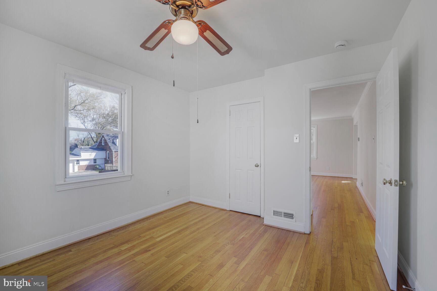 OAK SPRING - Residential