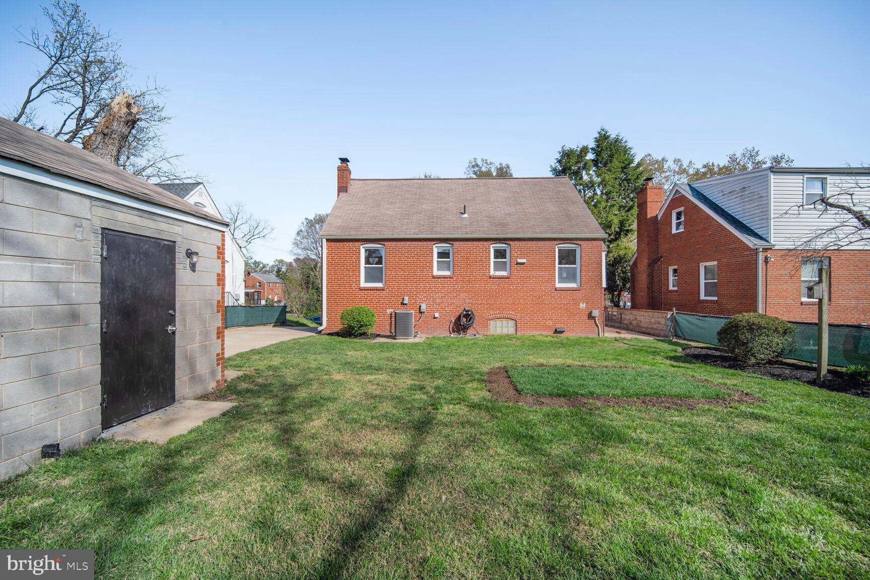 OAK SPRING - Residential