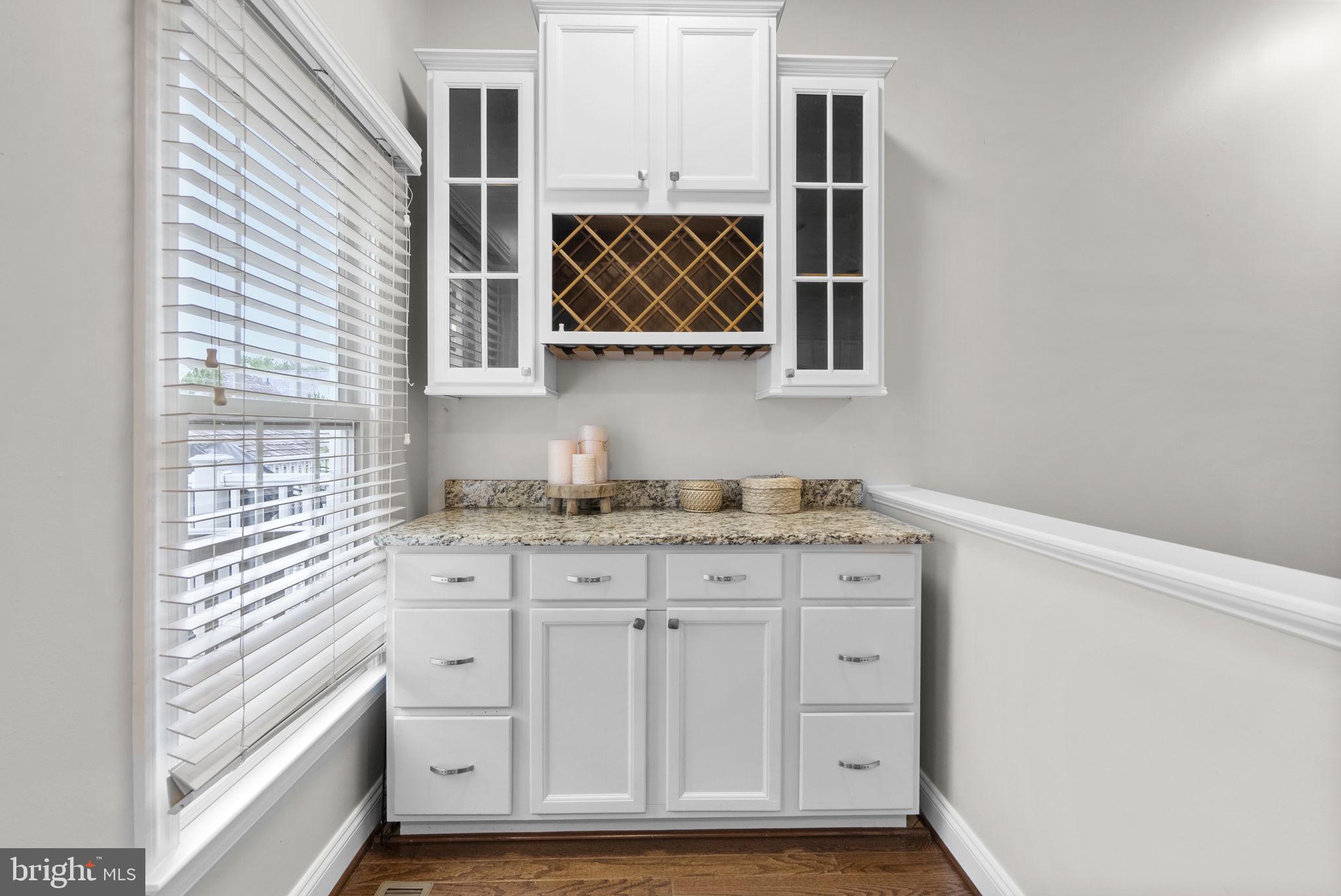KENTLANDS MIDTOWN - Residential
