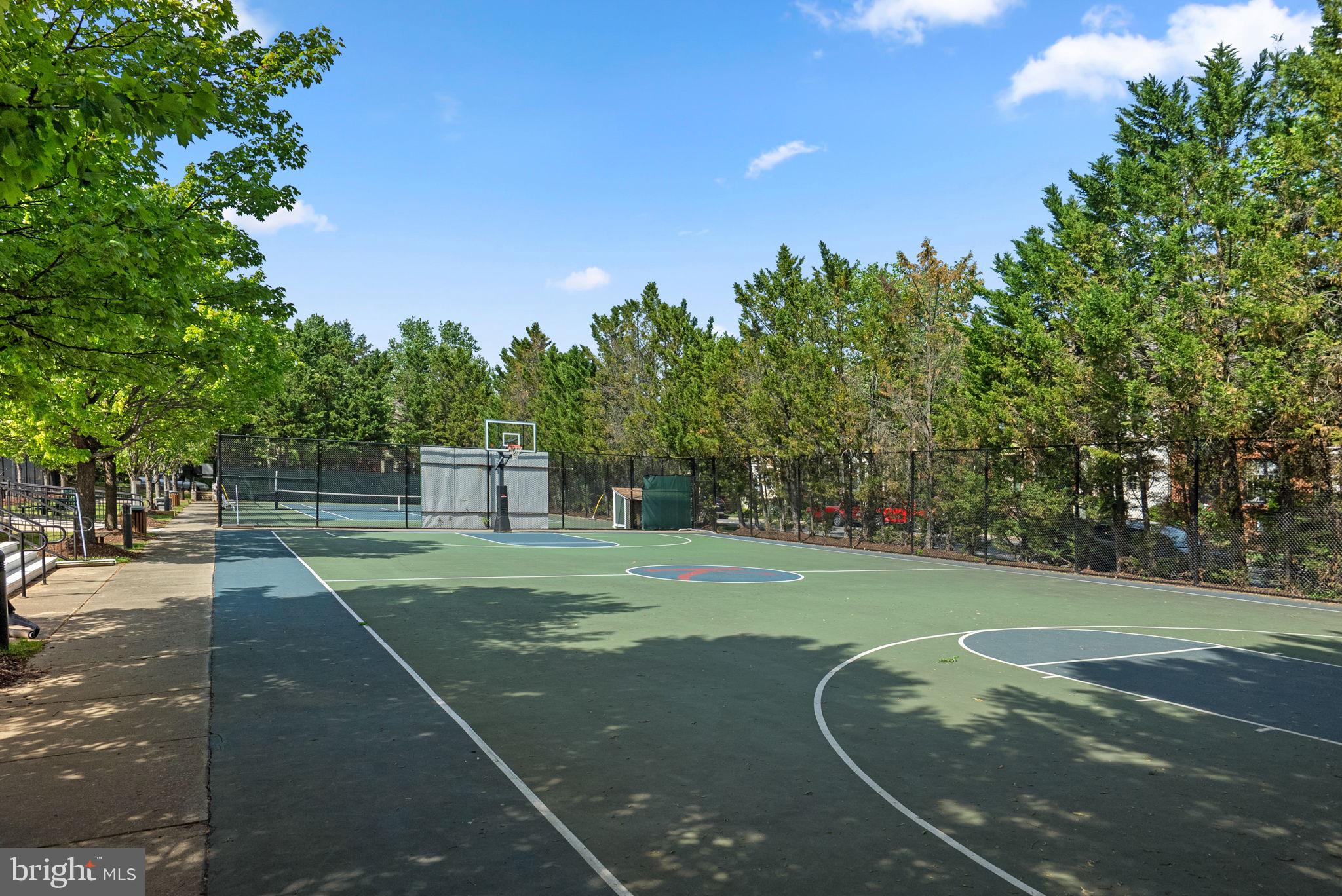KENTLANDS MIDTOWN - Residential