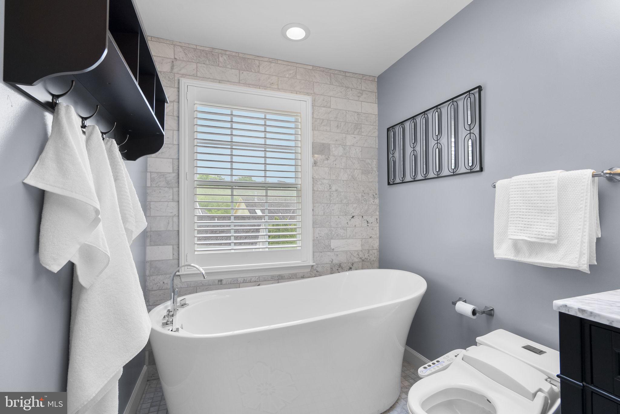 KENTLANDS MIDTOWN - Residential