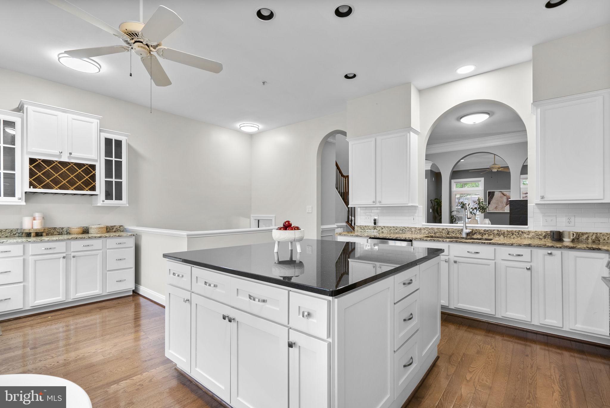 KENTLANDS MIDTOWN - Residential