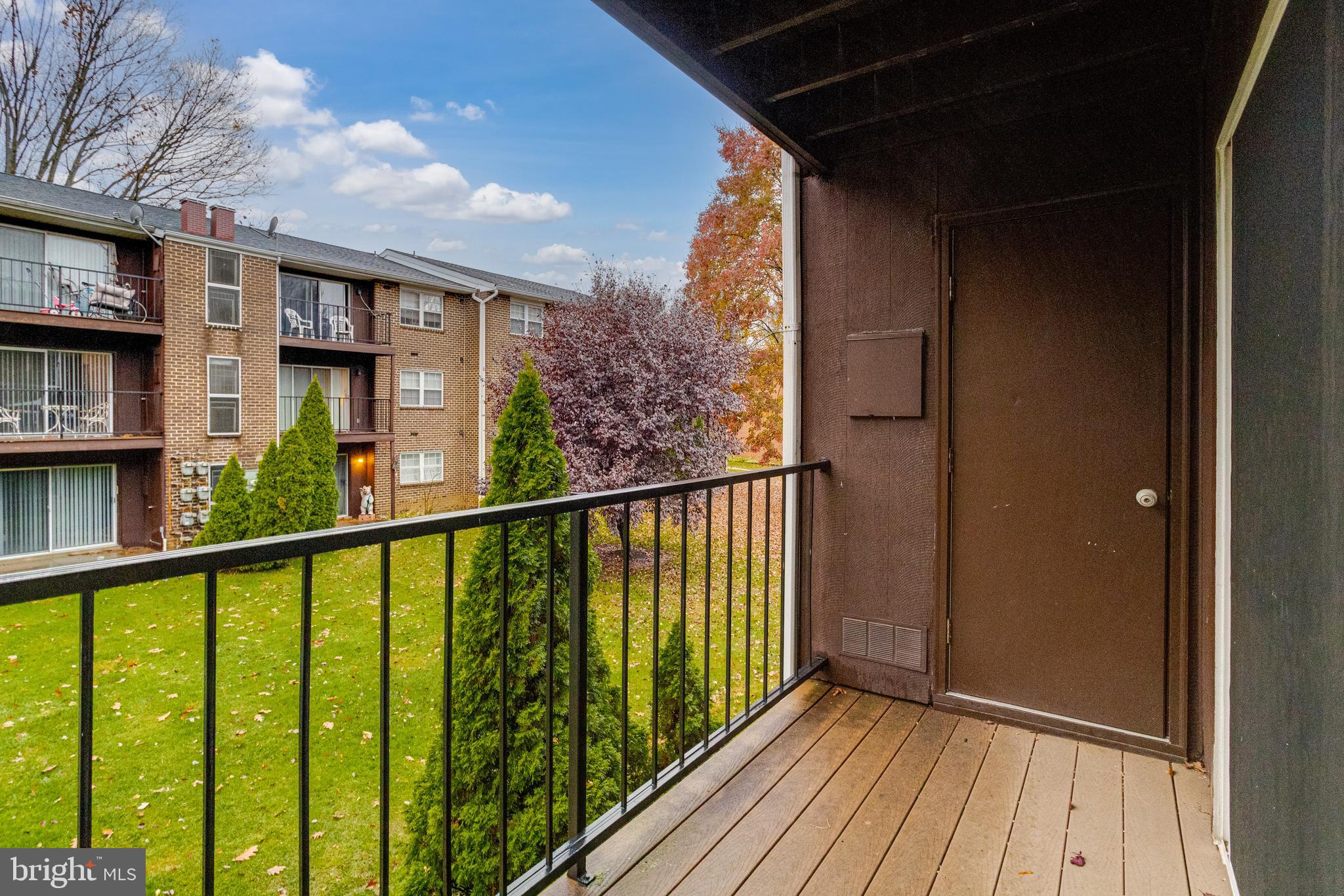 HICKORY HILLS CONDOMINIUMS - Residential Lease