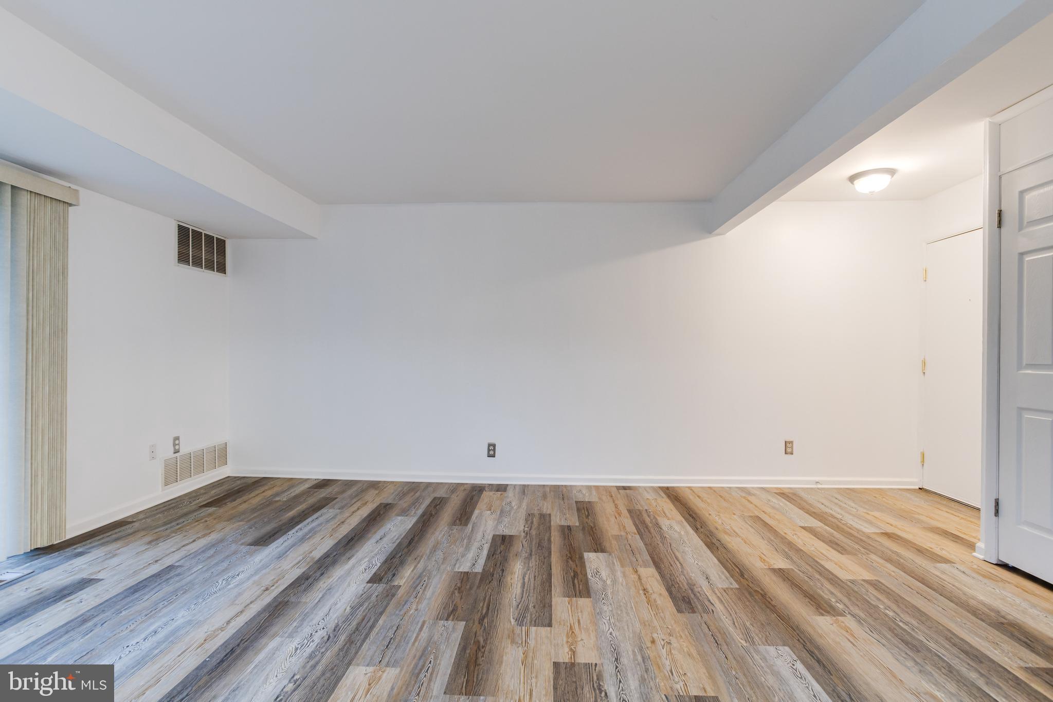 HICKORY HILLS CONDOMINIUMS - Residential Lease