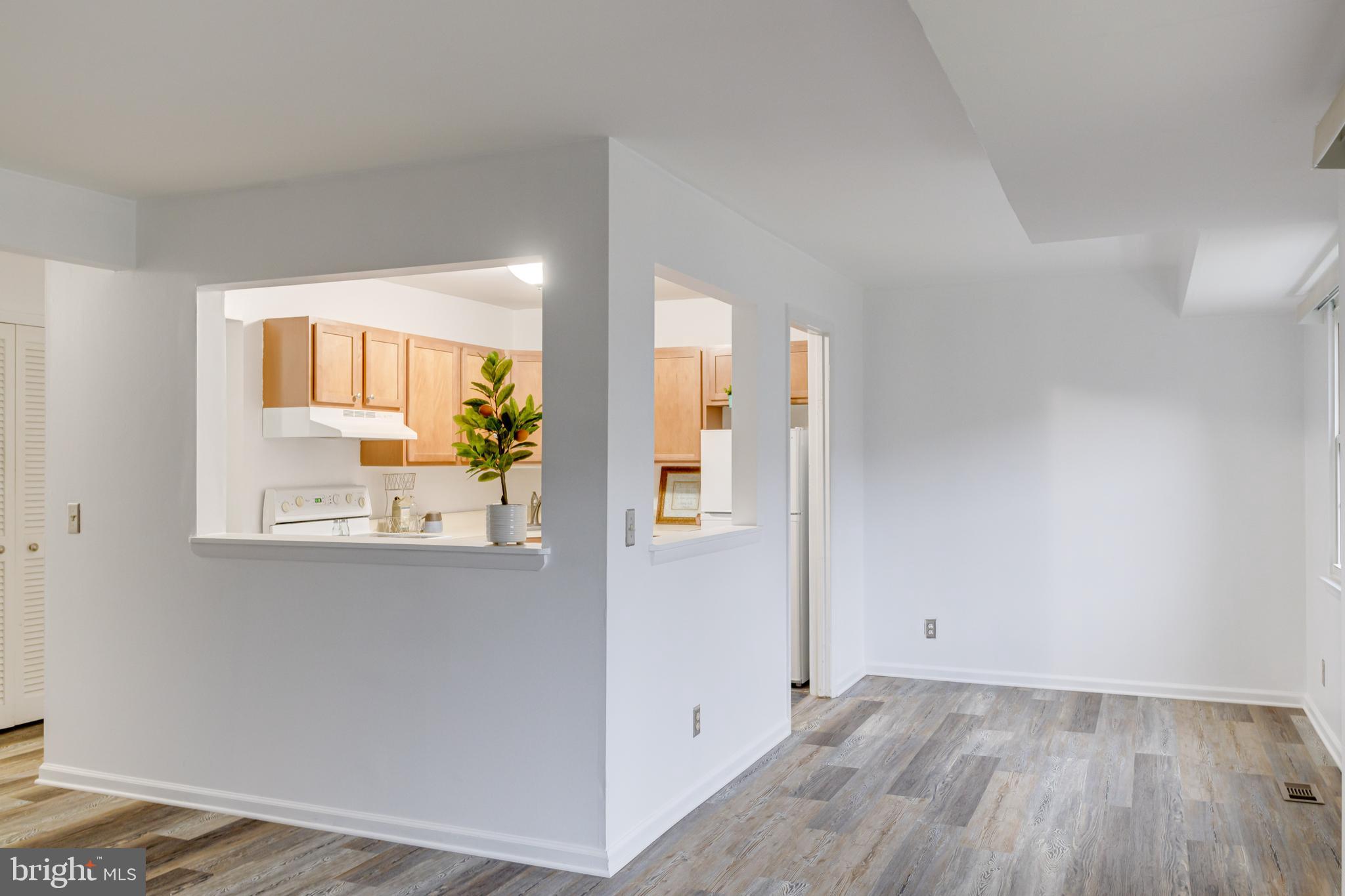 HICKORY HILLS CONDOMINIUMS - Residential Lease