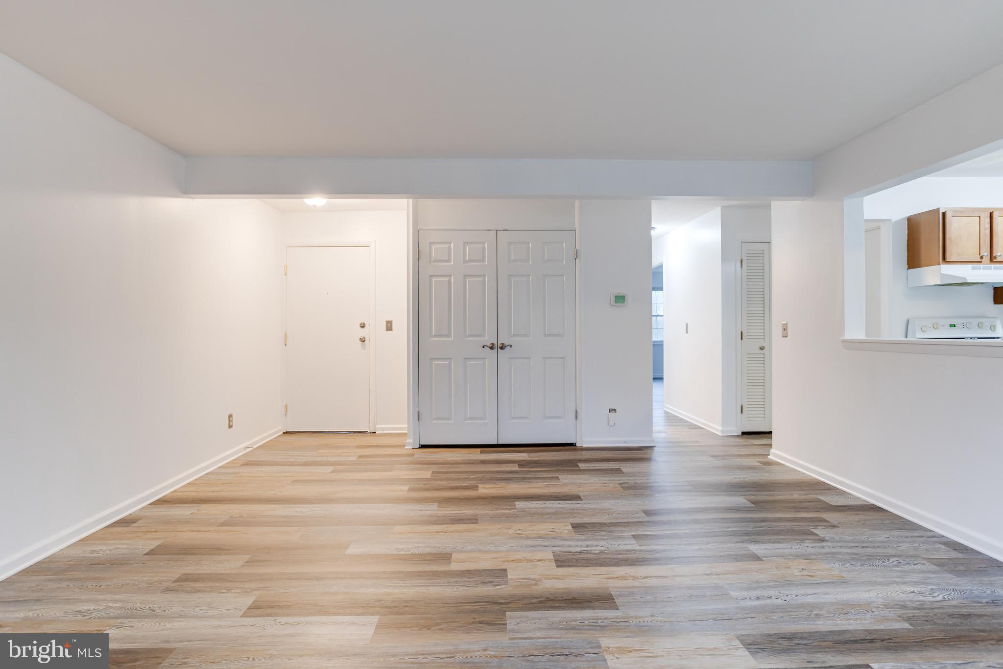 HICKORY HILLS CONDOMINIUMS - Residential Lease