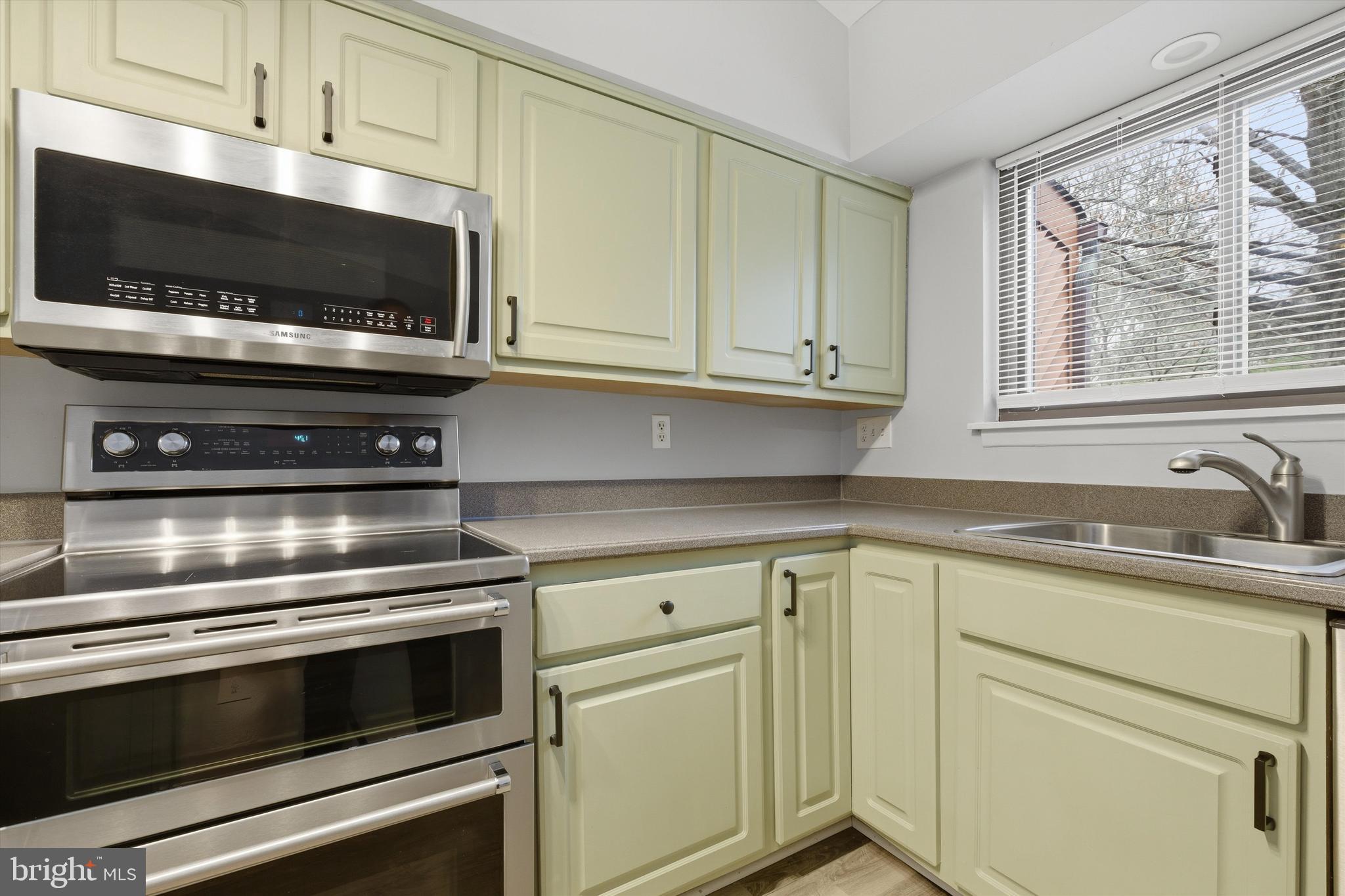 HICKORY RIDGE - Residential