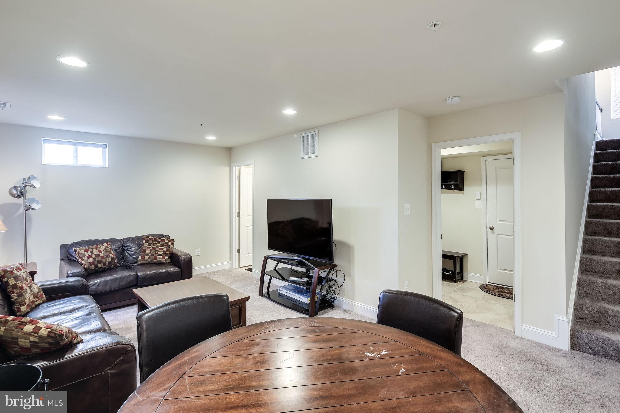 SPRING CREEK - Residential Lease