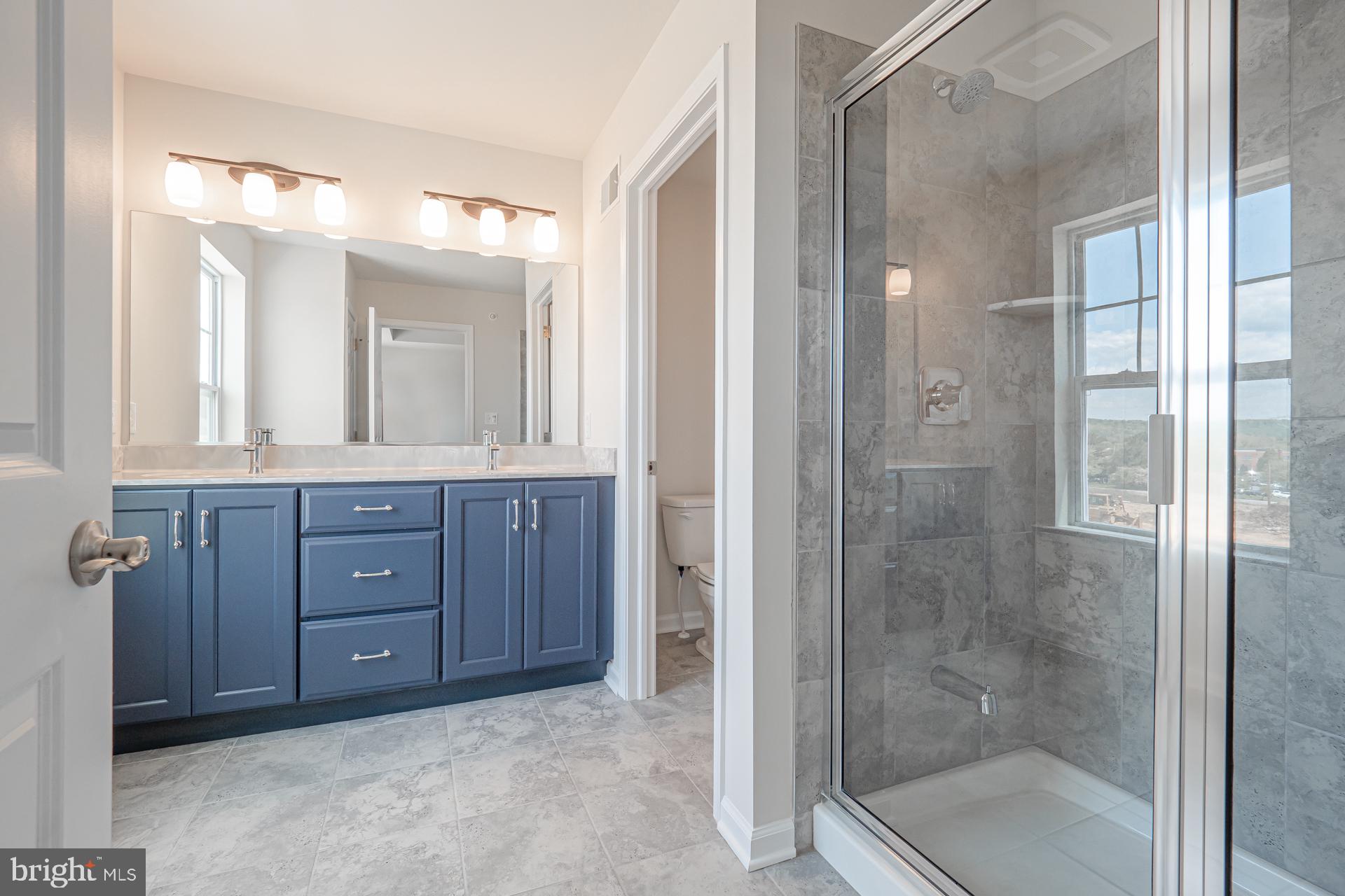 EAST VILLAGE - Residential