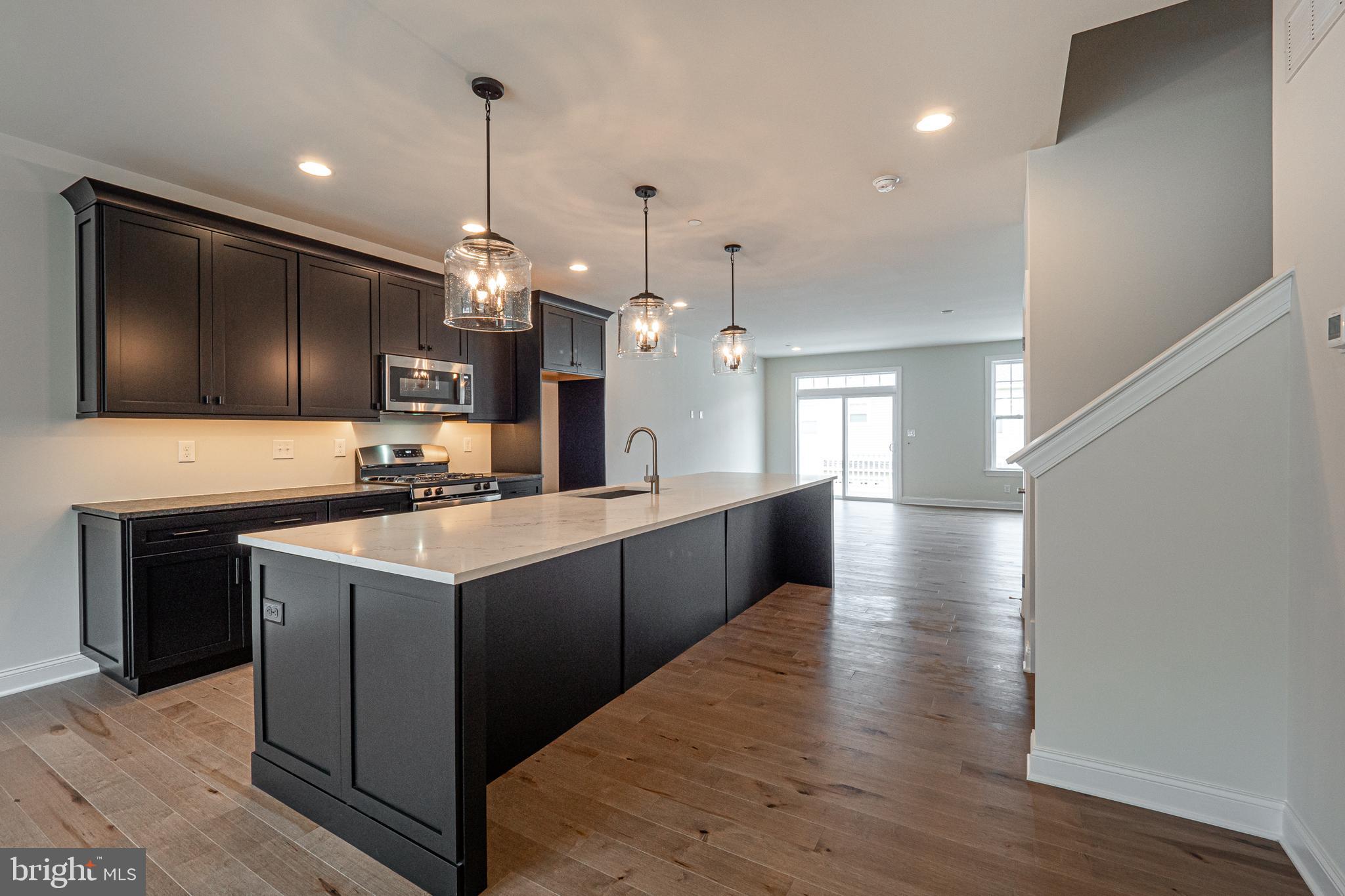 EAST VILLAGE - Residential