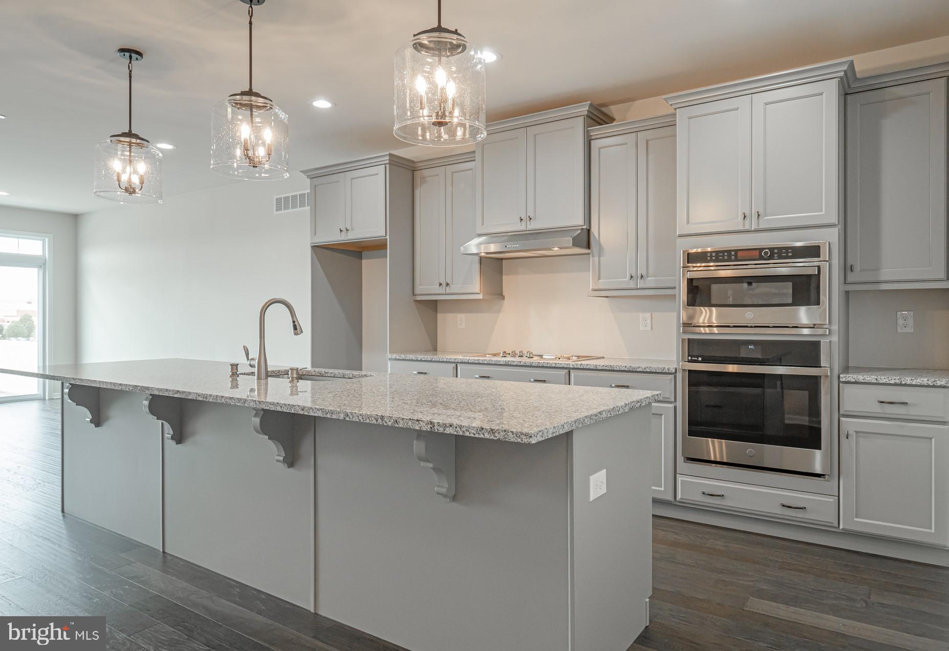 EAST VILLAGE - Residential