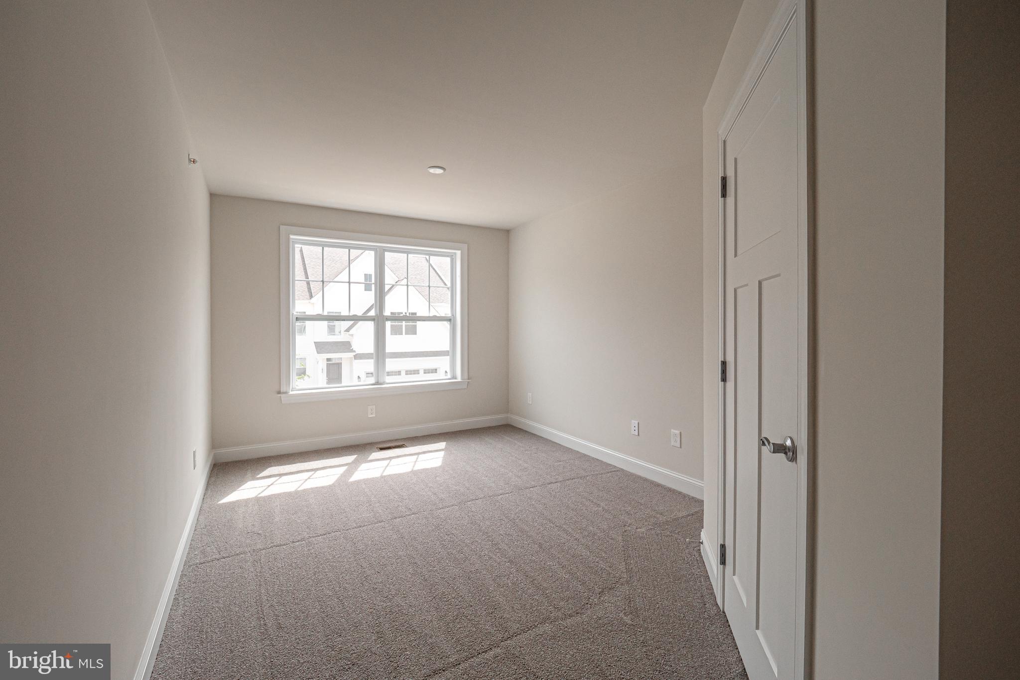 EAST VILLAGE - Residential