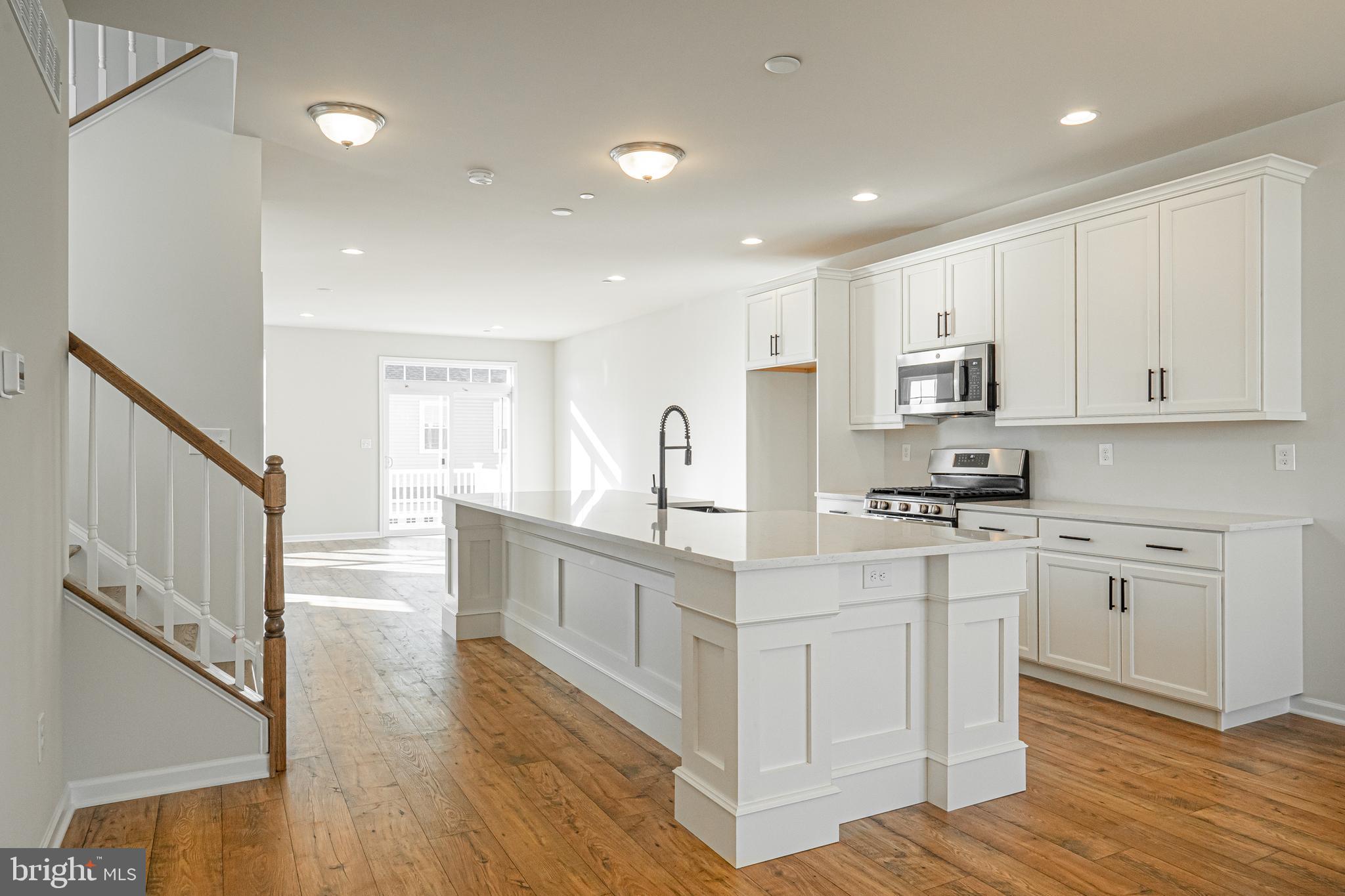 EAST VILLAGE - Residential