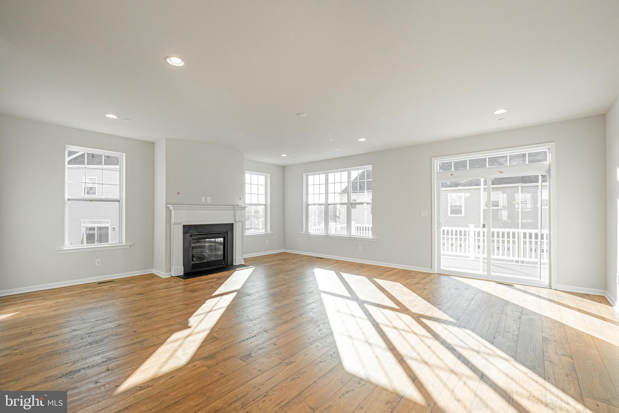 EAST VILLAGE - Residential