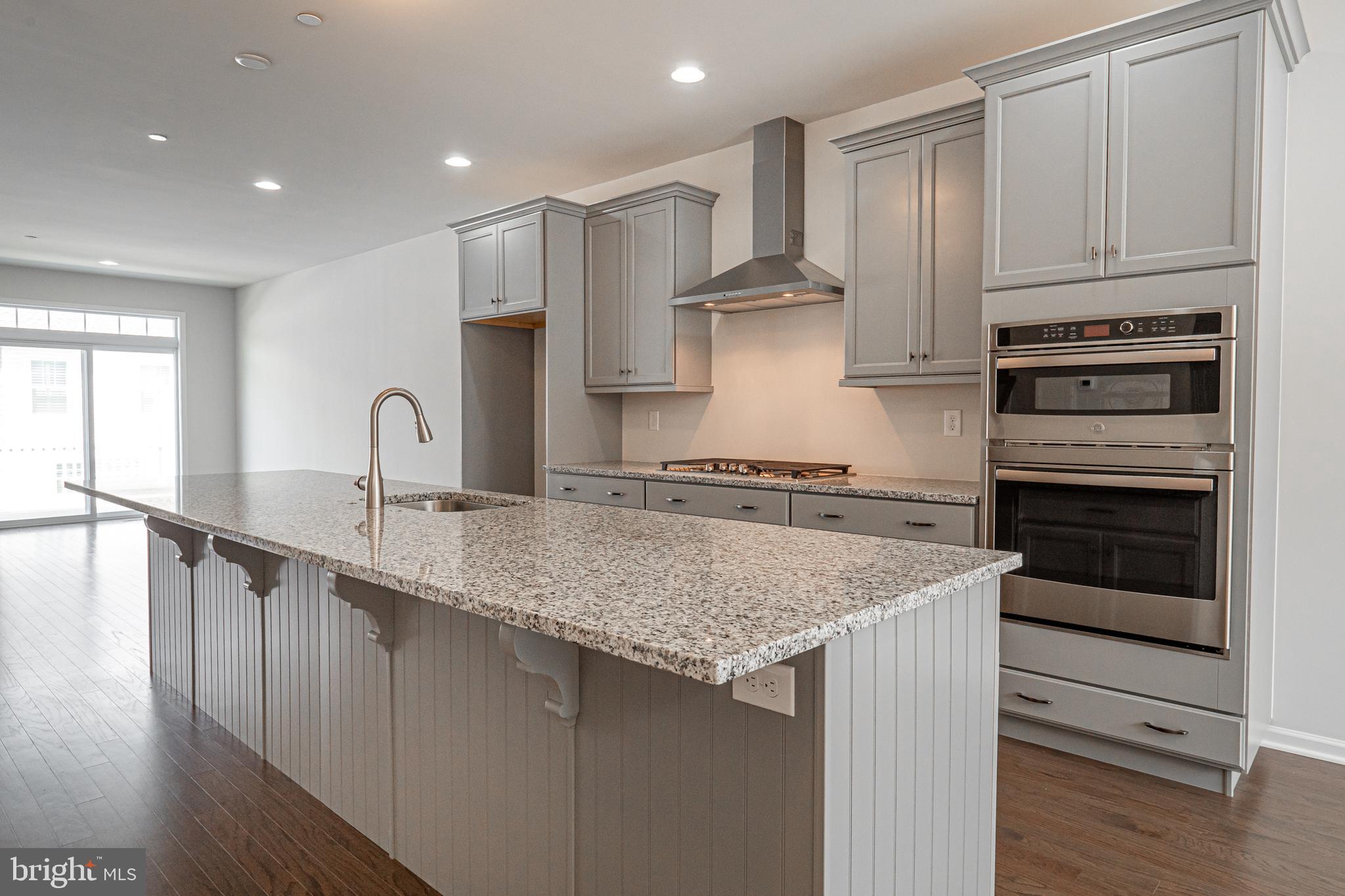 EAST VILLAGE - Residential