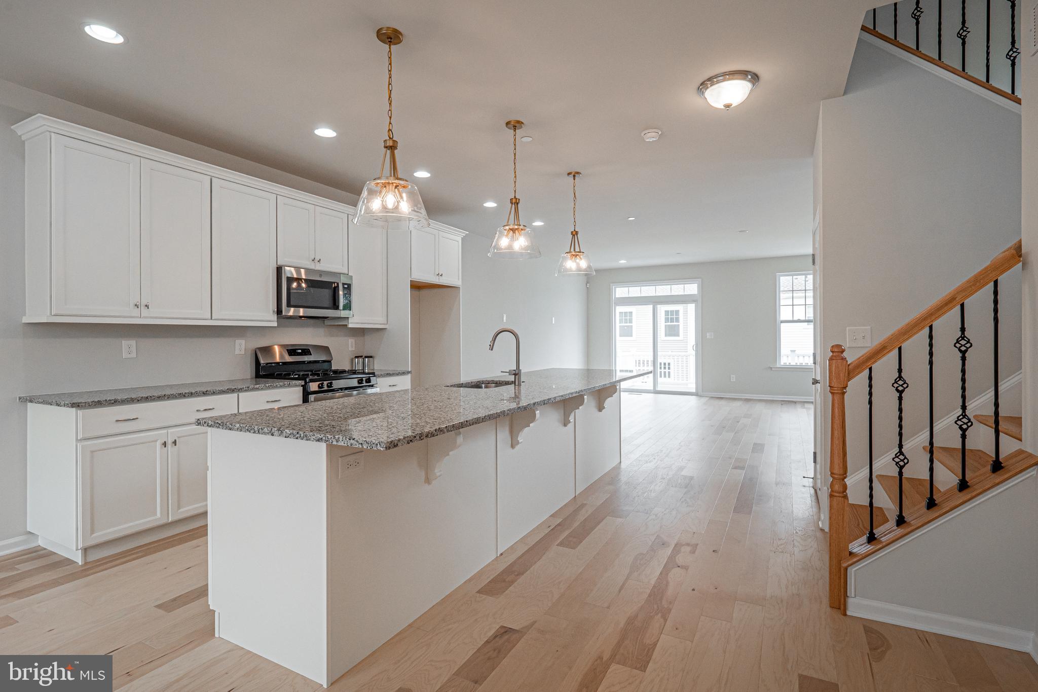 EAST VILLAGE - Residential