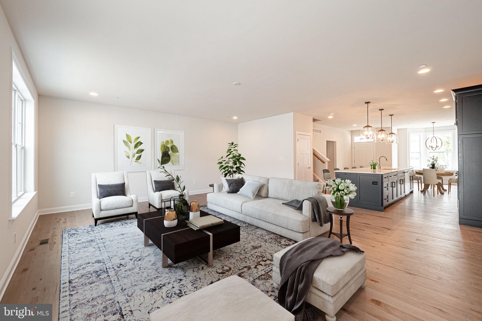 EAST VILLAGE - Residential