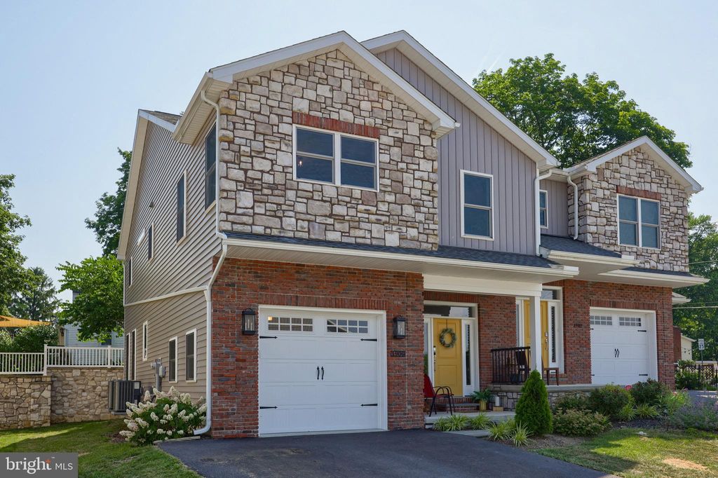 Photo of 1906 Edington Place, Lancaster, PA 17603 (MLS # PALA2052660)