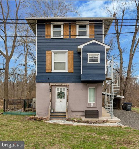 36 E 1ST AVENUE COLLEGEVILLE PA 19426