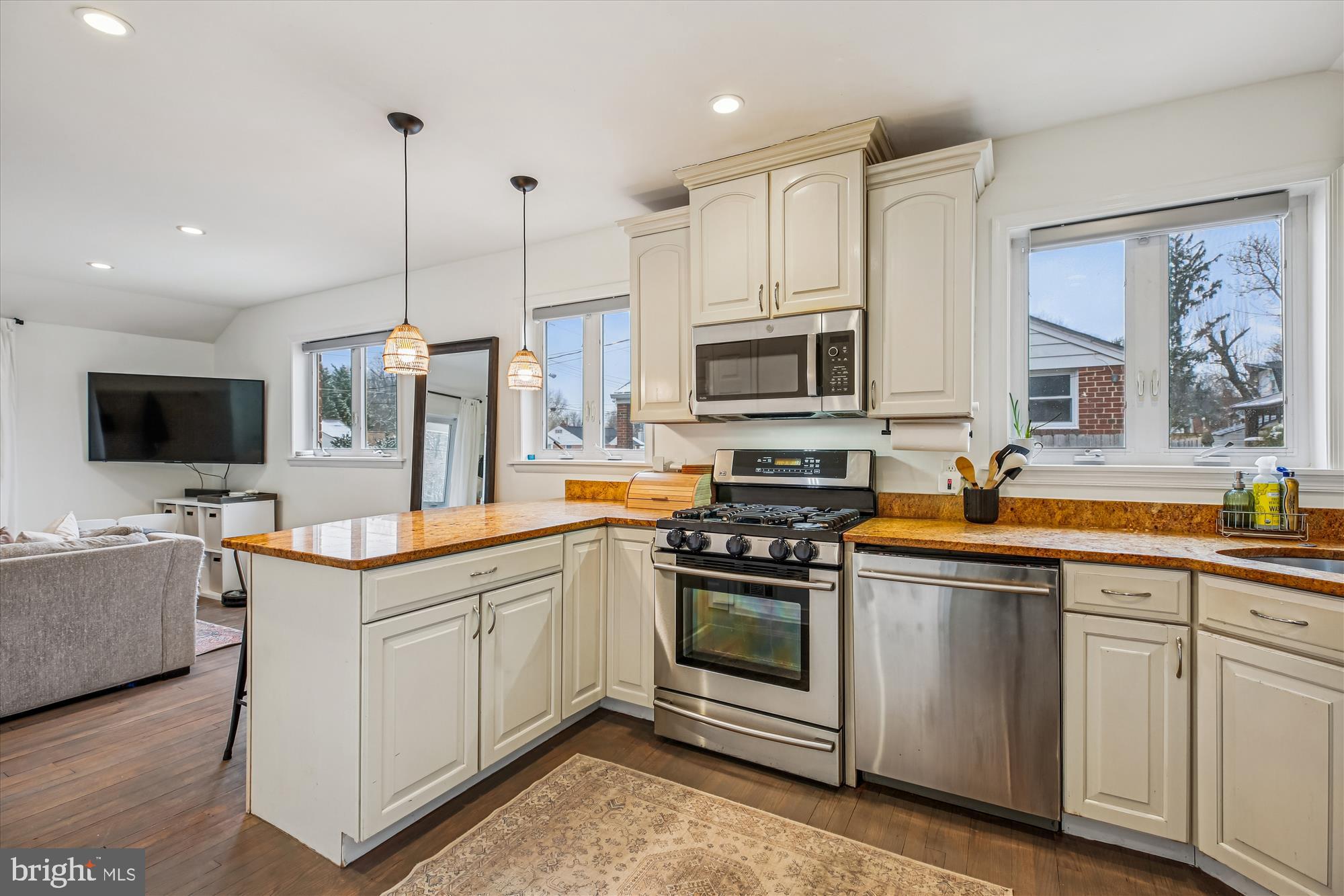 WHEATON WOODS - Residential