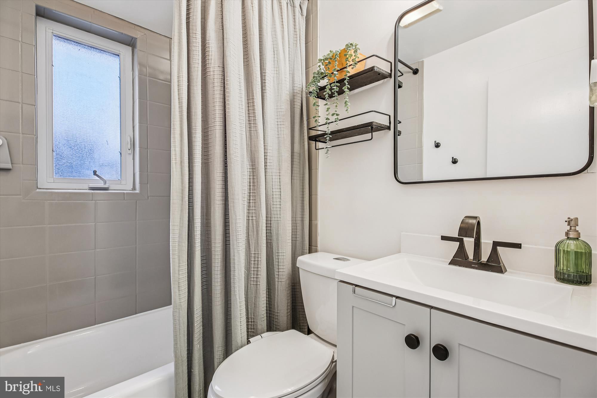 WHEATON WOODS - Residential