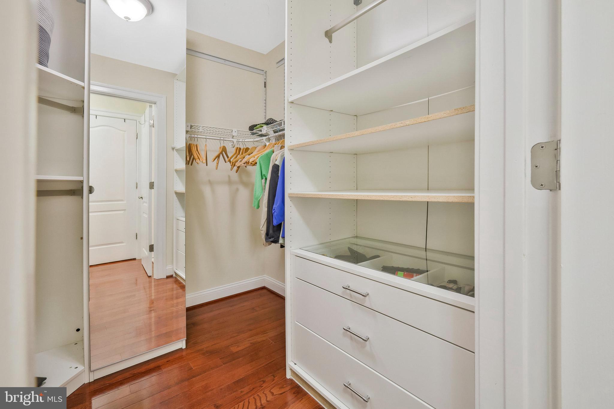 SUNNY VIEW - Residential