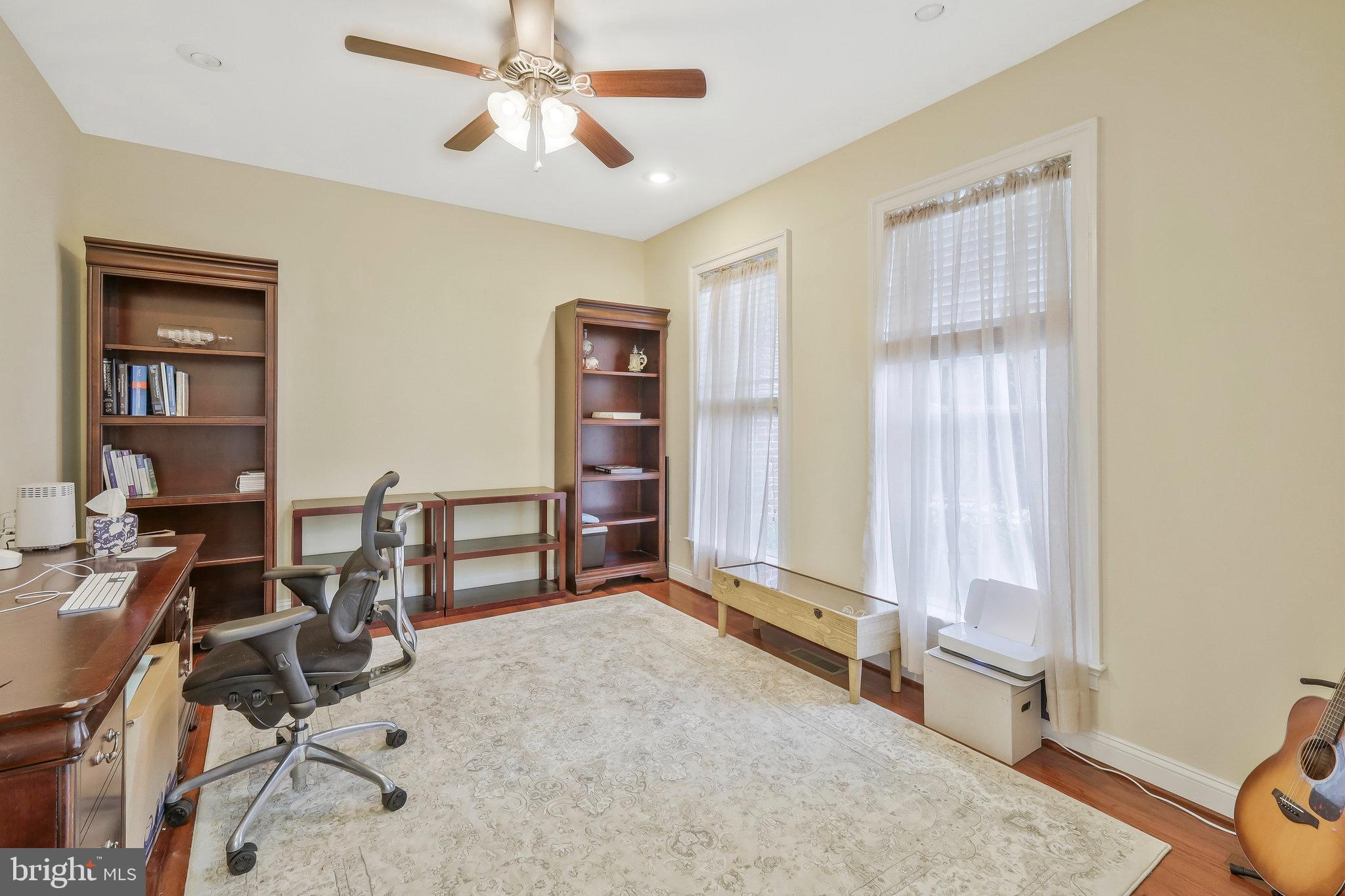 SUNNY VIEW - Residential