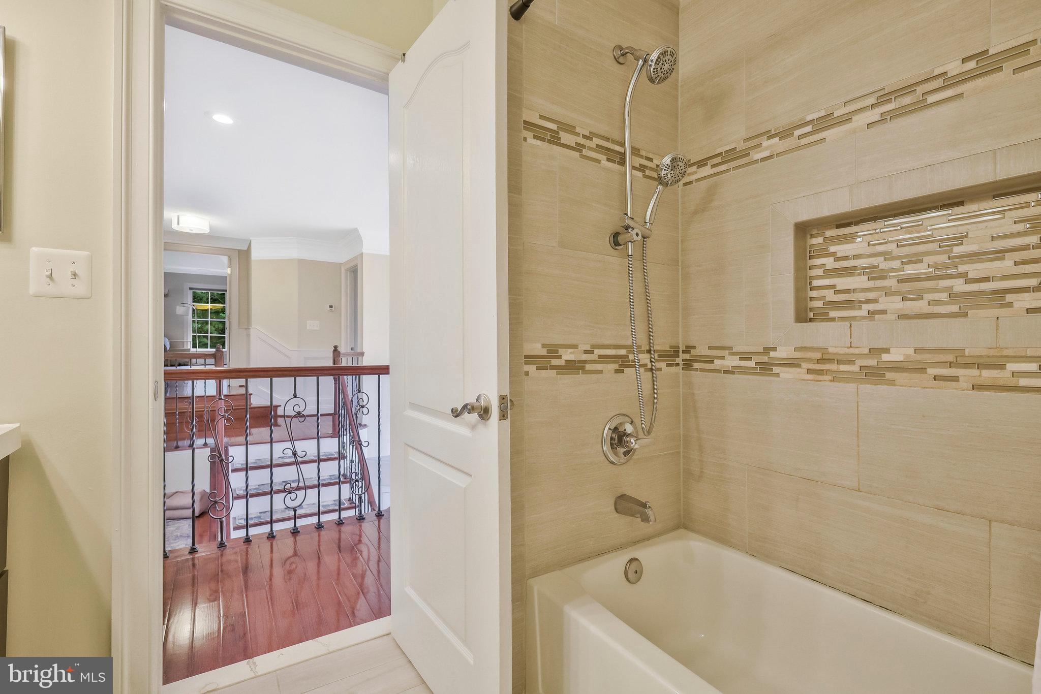 SUNNY VIEW - Residential