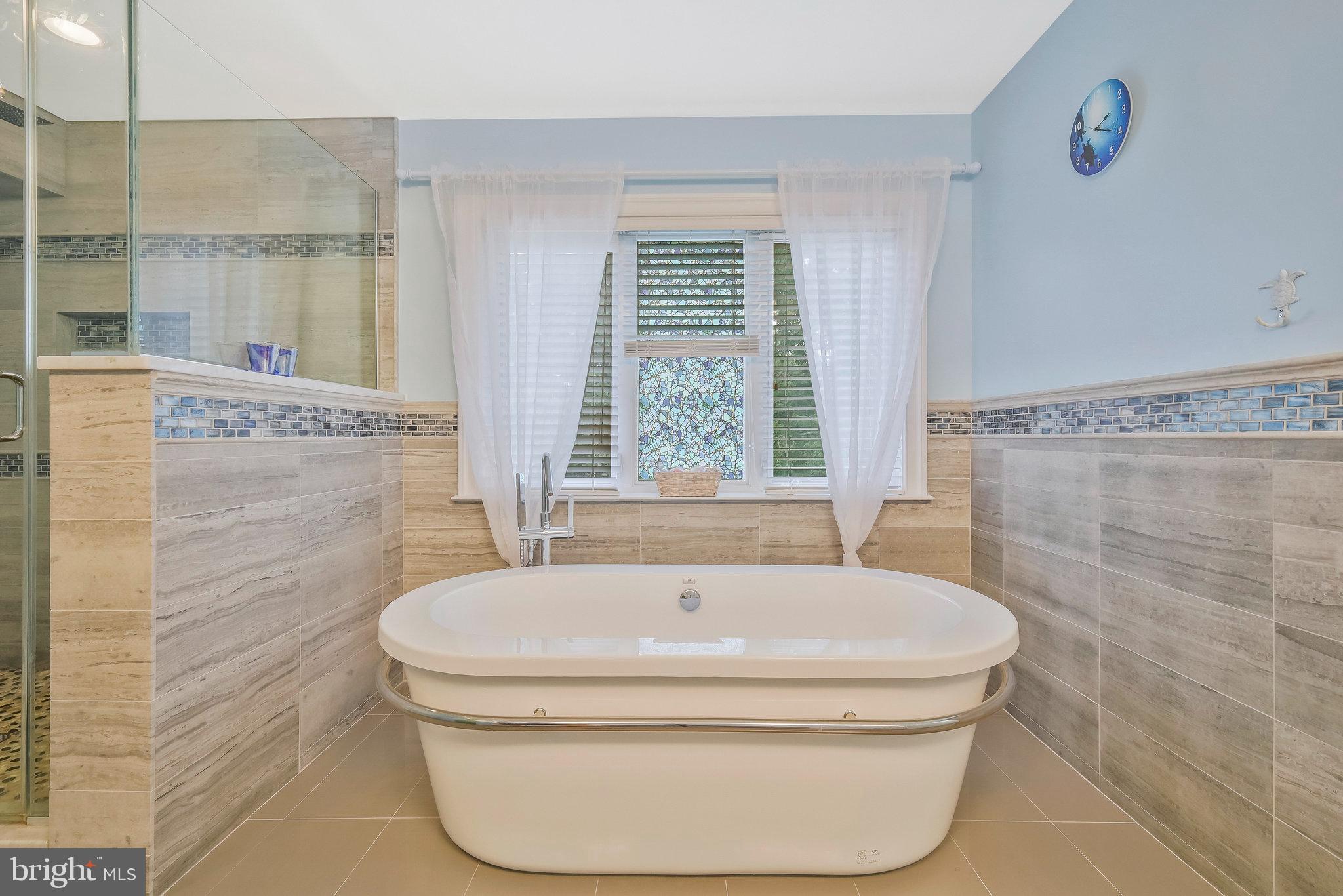 SUNNY VIEW - Residential