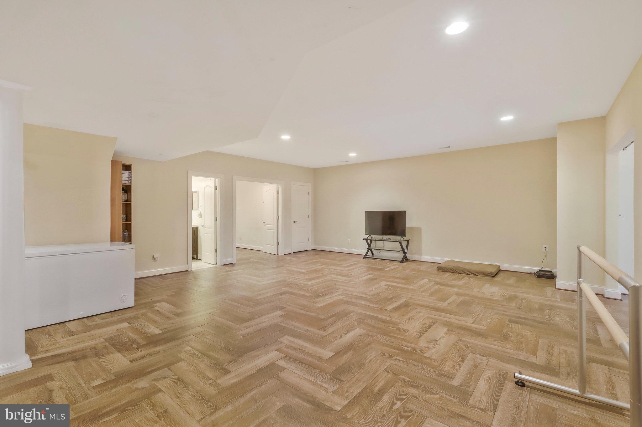 SUNNY VIEW - Residential